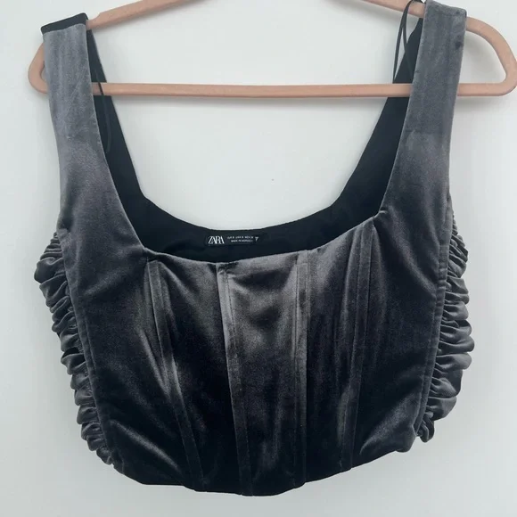 Cropped top - Picture 1 of 1